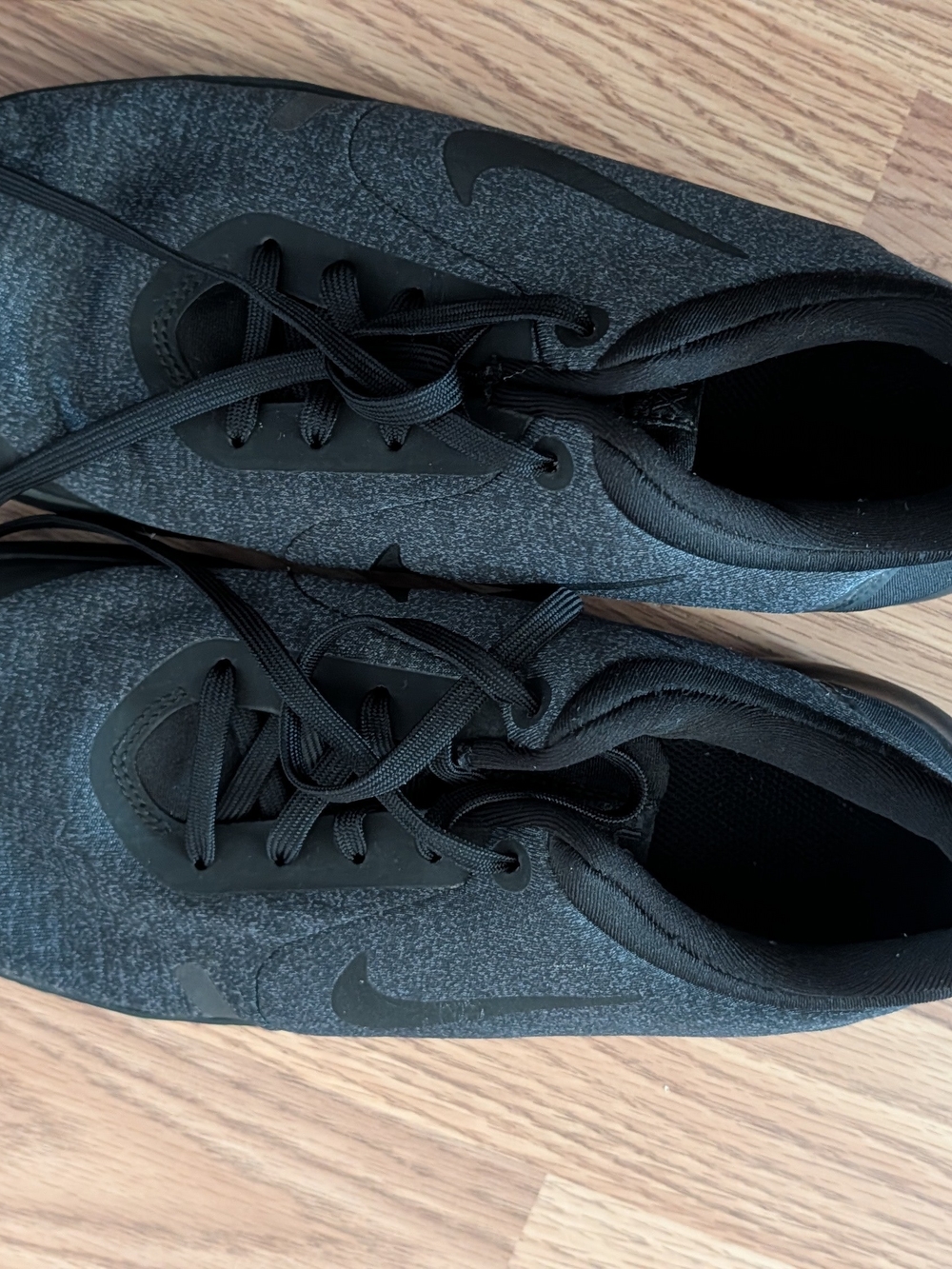Nike Men's Black Athletic Sneakers